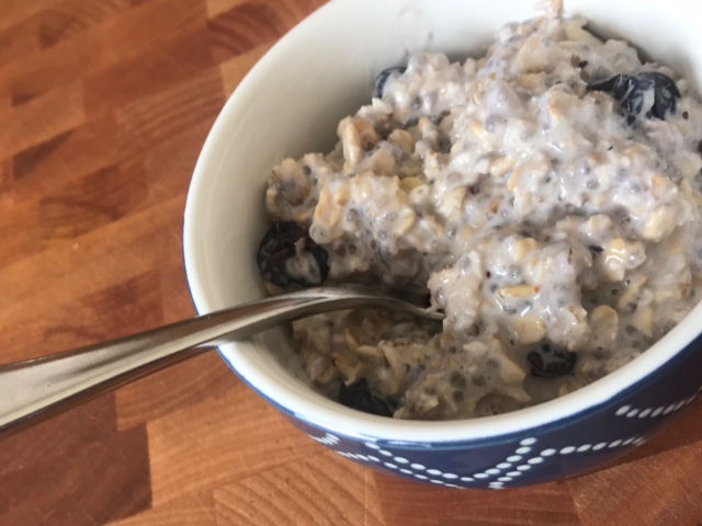 blueberry muffin overnight oats