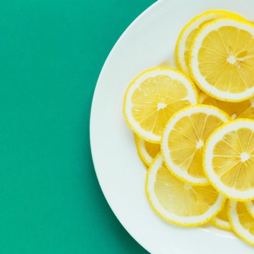 8 Benefits of Drinking Lemon Water